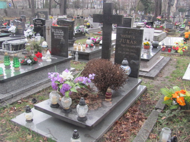 Grób Irena Juras