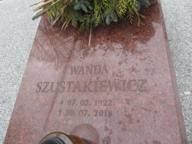 Ewa Cywińska 1950 Katowice ewangelicki - Grobonet - Wyszukiwarka osób pochowanych